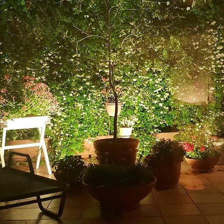 B&B Michelangelo Napoli Bagian luar foto