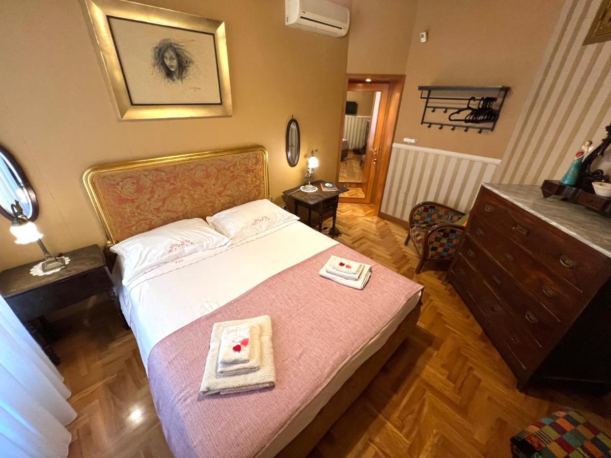 B&B Michelangelo Napoli Bagian luar foto