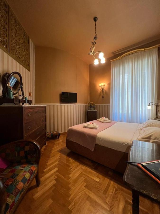 B&B Michelangelo Napoli Bagian luar foto