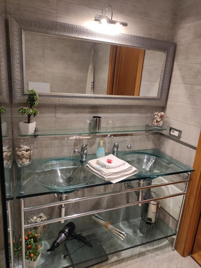 B&B Michelangelo Napoli Bagian luar foto