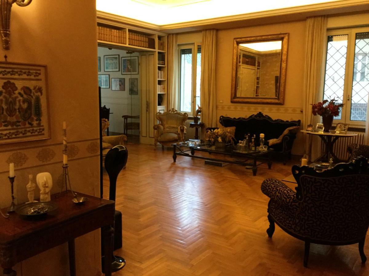 B&B Michelangelo Napoli Bagian luar foto
