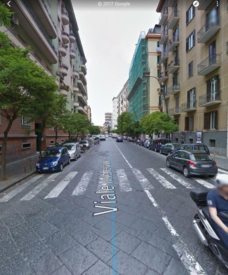 B&B Michelangelo Napoli Bagian luar foto